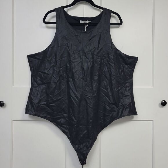 Good American better than leather bodysuit - Picture 8 of 10